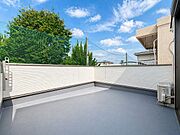 ◇ルーフバルコニー◇陽当たり良好♪※AI加工画像につき、一部現況と異なります。
