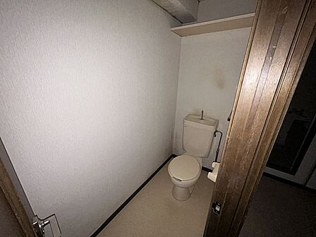 【期間限定現況販売】トイレです。設備点検とハウスクリーニングを行いお引渡しいたします。