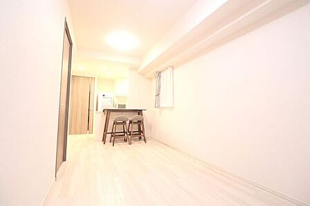※こちらの写真は家具等を消す加工を行っております