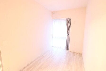 ※こちらの写真は家具等を消す加工を行っております
