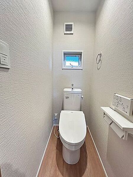 トイレを拡大表示