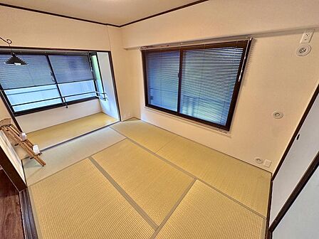 洋室約6帖角住戸のため各部屋日当たり良好です!
