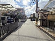 【現地写真】近隣商業施設多数の好立地の新築用地♪建築条件なし宅地！