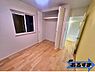 子供部屋：【現地洋室写真】２階には洋室3部屋とランドリールームと大型収納があります。現地（2026年5月）撮影