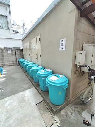 ゴミ置き場