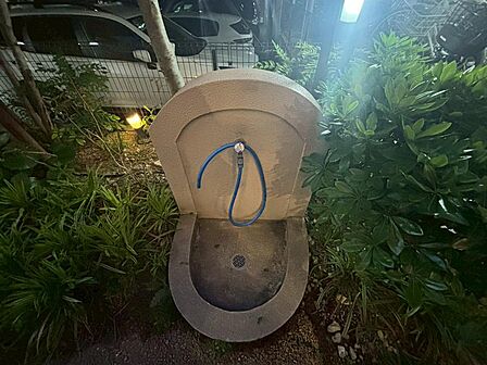 ペット用の足洗い場です。ご自宅へ入る前に洗うことができ、ワンちゃんのお散歩帰りに最適!