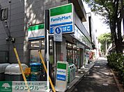 ファミリーマート杉並下高井戸四丁目店 徒歩5分。コンビニ 370m