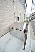 ★敷地内にゴミ捨て場があります★