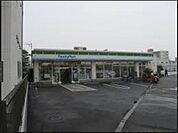 ファミリーマート江東新砂店 909m