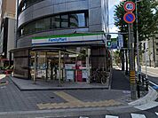 ファミリーマート　牛島町店