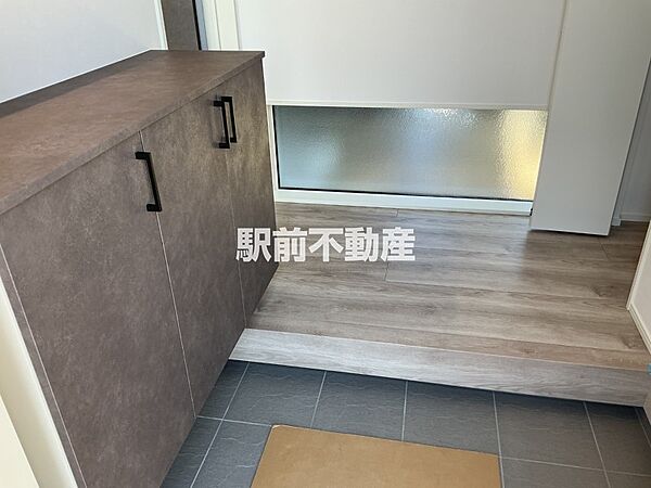 玄関を拡大表示