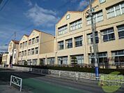 神戸市立西須磨小学校 146m