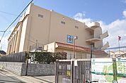 神戸市立西須磨小学校 471m