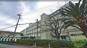 神戸市立高津橋小学校 367m