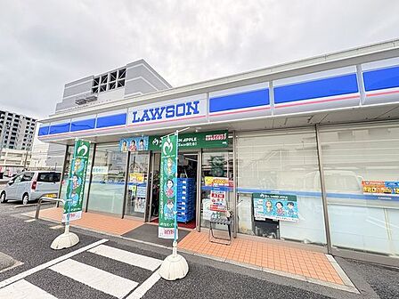 ローソン 宮崎大淀四丁目店 360m