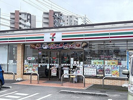 セブンイレブン 宮崎江平東通り 310m