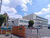 川口市立元郷中学校 590m