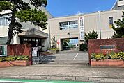川口市立戸塚中学校 1120m