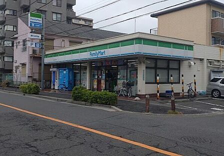 ファミリーマート 西川口四丁目店 110m