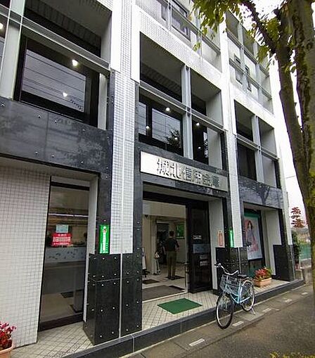 城北信用金庫 東川口支店 430m