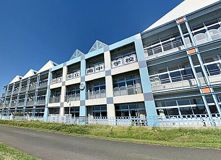 川口市立南中学校 1340m