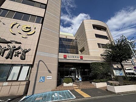 埼玉県警察 川口警察署 270m