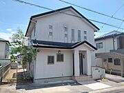 風格ある外観は、住む人のステータスを感じさせる重厚なデザインです。安心感を与える堅牢な造りです。