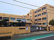 草津市立笠縫東小学校 徒歩9分。 690m