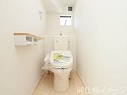 ＼同仕様写真／1階、2階どちらにも節水省エネ仕様のシャワートイレを採用しています。