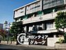 周辺：京都市立伏見中学校 徒歩15分。1947年に設立された公立中学校で、部活動が盛んです。ラグビー部や男子バレーボール部が全国大会に出場するなど、スポーツ活動が活発です。また、校舎は最新の設備が整ってい…
