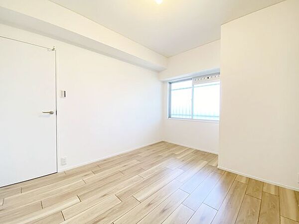 洋室を拡大表示