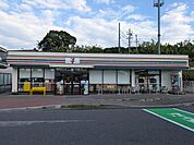 セブンイレブン名神高速草津PA下り店 徒歩6分。 470m