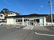 ファミリーマート大津瀬田四丁目店 徒歩5分。 360m