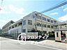 周辺：京都市立勧修中学校 徒歩8分。 560m
