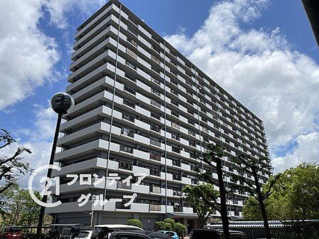 大規模マンションは、充実した共用施設と安心の管理体制で、快適な暮らしを提供する理想的な住環境です!