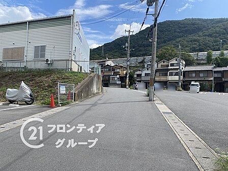 写真だけではわからない採光・広さ・周辺環境の実感は、実際に足を運んでみることが一番です。ご見学はいつでもご予約いただけます