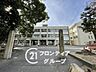 周辺：草津市立志津小学校 徒歩12分。 924m