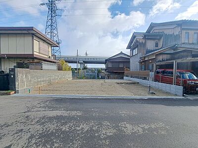 外観：最寄り駅まで徒歩約4分で通勤・通学に便利な立地です！