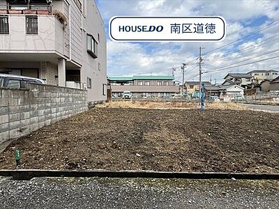 外観：4LDKの間取り、駐車は2台可能。南向き3階建ての住まい！名鉄名古屋本線/本笠寺駅　徒歩約8分、地下鉄桜通線/鶴里駅　徒歩約16分と2沿線利用が可能です◎（2025年1月20日撮影）