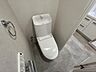 トイレ：洗面所からトイレに繋がり、導線がスムーズ◎水回りがまとまった間取り♪