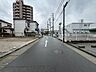 その他：幅員約6.3mの西側前面道路です。道路幅にゆとりがあるので、車種を選びません。大きめの車を乗りたい方にもオススメです。