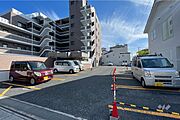 駐車場出入り口
