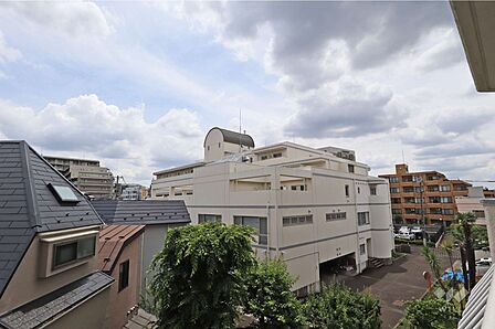 バルコニーからの眺め（南西方向）［2026年5月26日撮影］