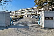 中居小学校[公立]の外観