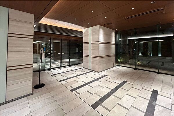 エントランスを拡大表示