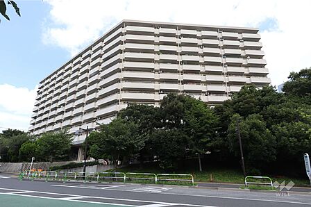 赤羽台四丁目住宅の外観(南側から)