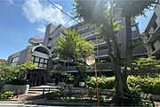 シャルマンコーポ板橋徳丸の外観（南西側から）