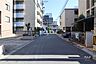 その他：敷地南側の前面道路（西側から）