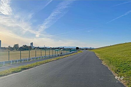 荒川運動公園の外観