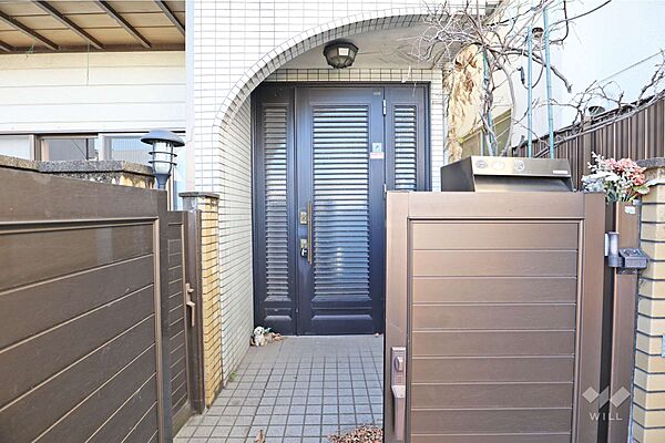 玄関を拡大表示